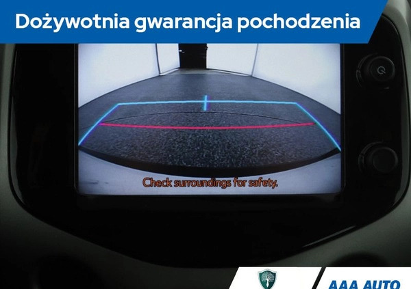 Toyota Aygo cena 37000 przebieg: 61479, rok produkcji 2016 z Skawina małe 211